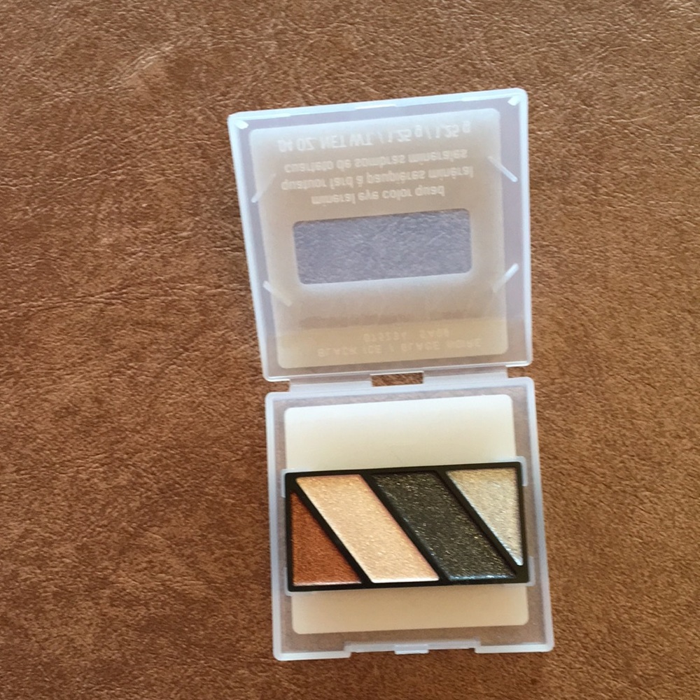 Mary Kay Mineral Eye Shadow Color Quad New
